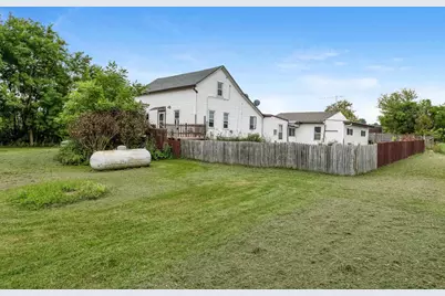 1922 Madson Road, Manitowoc, WI 54220 - Photo 2