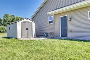 988 Creek Ct, Little Suamico, WI 54141 - Photo 24