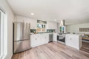 3722 N Casaloma Dr, Appleton, WI 54913 - Photo 6