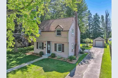 911 S Madison Street, Chilton, WI 53014 - Photo 2