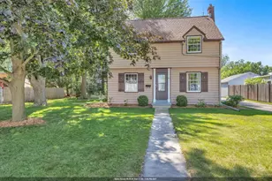911 S Madison St, Chilton, WI 53014 - Photo 1