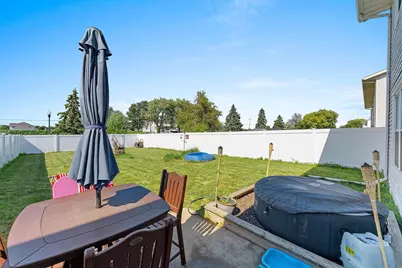 2745 Monaco Drive, Green Bay, WI 54311 - Photo 10