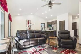 3196 W Ryegrass Dr, Appleton, WI 54913 - Photo 6