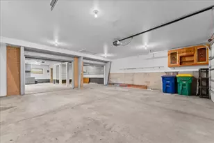 2596 Deckner Ave, Green Bay, WI 54302 - Photo 10