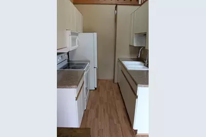 2206 Meadowbrook Court #C, Oshkosh, WI 54904 - Photo 18