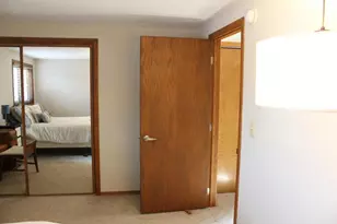 2206 Meadowbrook Ct, Oshkosh, WI 54904 - Photo 14