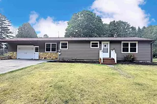 945 Steiner Dr, Mishicot, WI 54228 - Photo 1