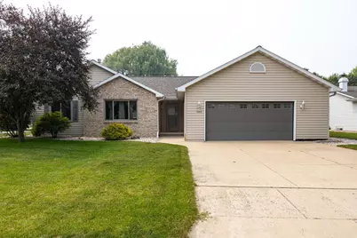 1203 Montclaire Court, Appleton, WI 54915 - Photo 2