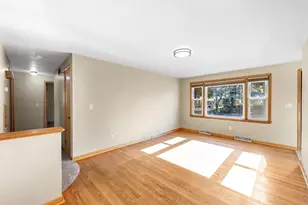 557 Ruth St, Green Bay, WI 54302 - Photo 4