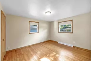 557 Ruth St, Green Bay, WI 54302 - Photo 16