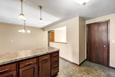 557 Ruth Street, Green Bay, WI 54302 - Photo 8