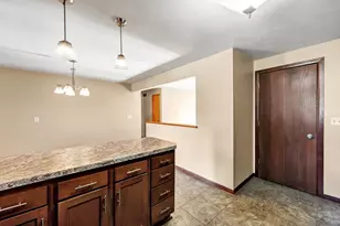 557 Ruth St, Green Bay, WI 54302 - Photo 8
