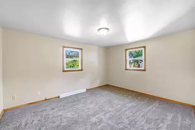 557 Ruth Street, Green Bay, WI 54302 - Photo 14