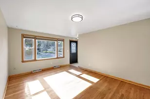 557 Ruth St, Green Bay, WI 54302 - Photo 6