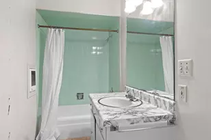 912 Jackson St, Oshkosh, WI 54901 - Photo 20
