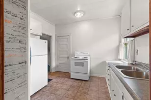 912 Jackson St, Oshkosh, WI 54901 - Photo 14