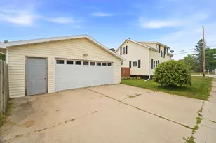 2201 11th St, Two Rivers, WI 54241 - Photo 28