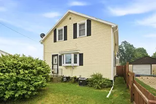 2201 11th St, Two Rivers, WI 54241 - Photo 2