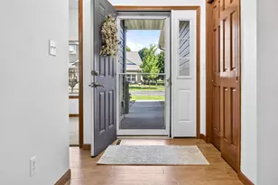 1717 Oak Hollow Ln, Neenah, WI 54956 - Photo 4