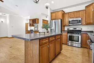 1717 Oak Hollow Ln, Neenah, WI 54956 - Photo 24