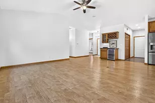1717 Oak Hollow Ln, Neenah, WI 54956 - Photo 8