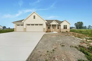 728 Royal Saint Pats Dr, Wrightstown, WI 54180 - Photo 10