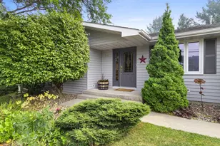 212 Madison St, Oconto, WI 54153 - Photo 2