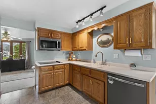 212 Madison St, Oconto, WI 54153 - Photo 12