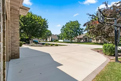 3036 Warm Springs Drive, Green Bay, WI 54311 - Photo 4