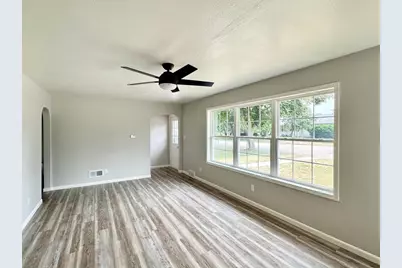 139 N Wood Avenue, Peshtigo, WI 54157 - Photo 2