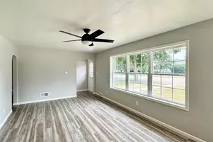 139 N Wood Ave, Peshtigo, WI 54157 - Photo 2
