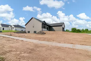 3065 Stone Fence Pl, Green Bay, WI 54311 - Photo 4