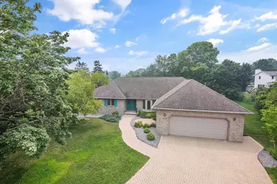 713 Canberry Court, De Pere, WI 54115 - Photo 2