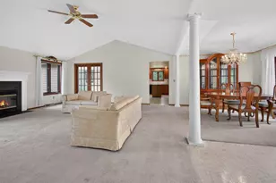 713 Canberry Ct, De Pere, WI 54115 - Photo 12