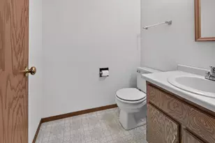 713 Canberry Ct, De Pere, WI 54115 - Photo 24