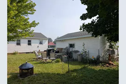 415 W 19th Avenue, Oshkosh, WI 54902 - Photo 4