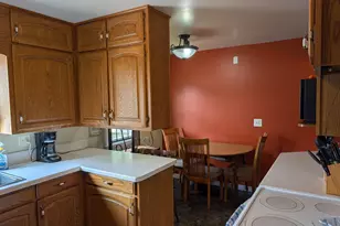 415 W 19th Ave, Oshkosh, WI 54902 - Photo 14