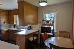 415 W 19th Ave, Oshkosh, WI 54902 - Photo 12