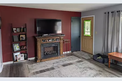 415 W 19th Avenue, Oshkosh, WI 54902 - Photo 8