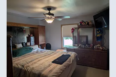 415 W 19th Avenue, Oshkosh, WI 54902 - Photo 10