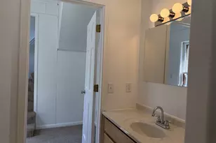 121 E Melvin Ave, Oshkosh, WI 54901 - Photo 8