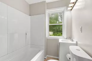 1221 Manitowoc Rd, Menasha, WI 54952 - Photo 8