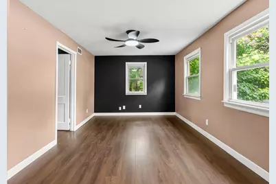 1221 Manitowoc Road, Menasha, WI 54952 - Photo 2