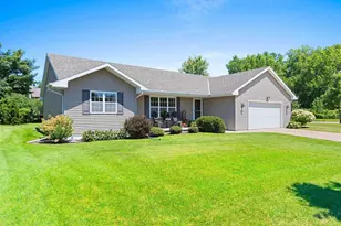 3405 Paula St, Green Bay, WI 54311 - Photo 2