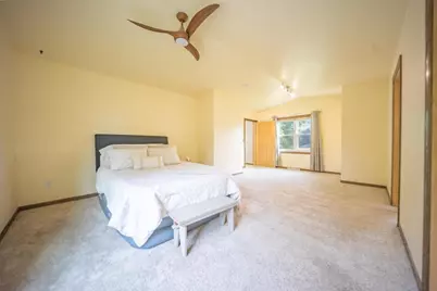 559 Hilltop Drive, Green Bay, WI 54301 - Photo 10