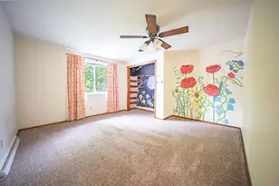 559 Hilltop Dr, Green Bay, WI 54301 - Photo 14