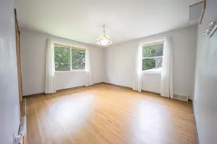 559 Hilltop Dr, Green Bay, WI 54301 - Photo 22