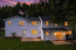 559 Hilltop Dr, Green Bay, WI 54301 - Photo 44