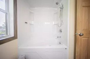559 Hilltop Dr, Green Bay, WI 54301 - Photo 16
