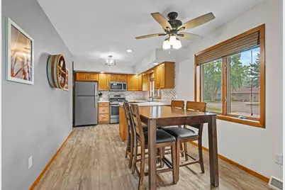405 W Greenfield Avenue, Algoma, WI 54201 - Photo 10